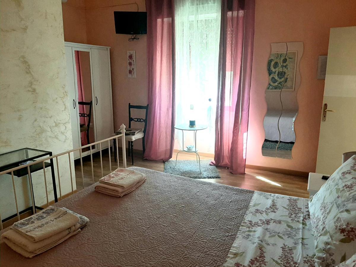 B&B La Casa In Campagna Collecorvino Kültér fotó